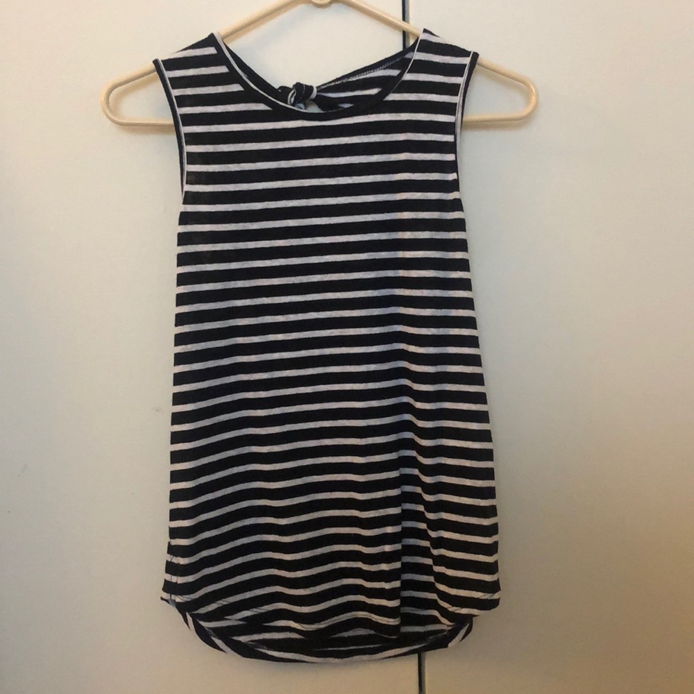 Old Navy tank - size XS